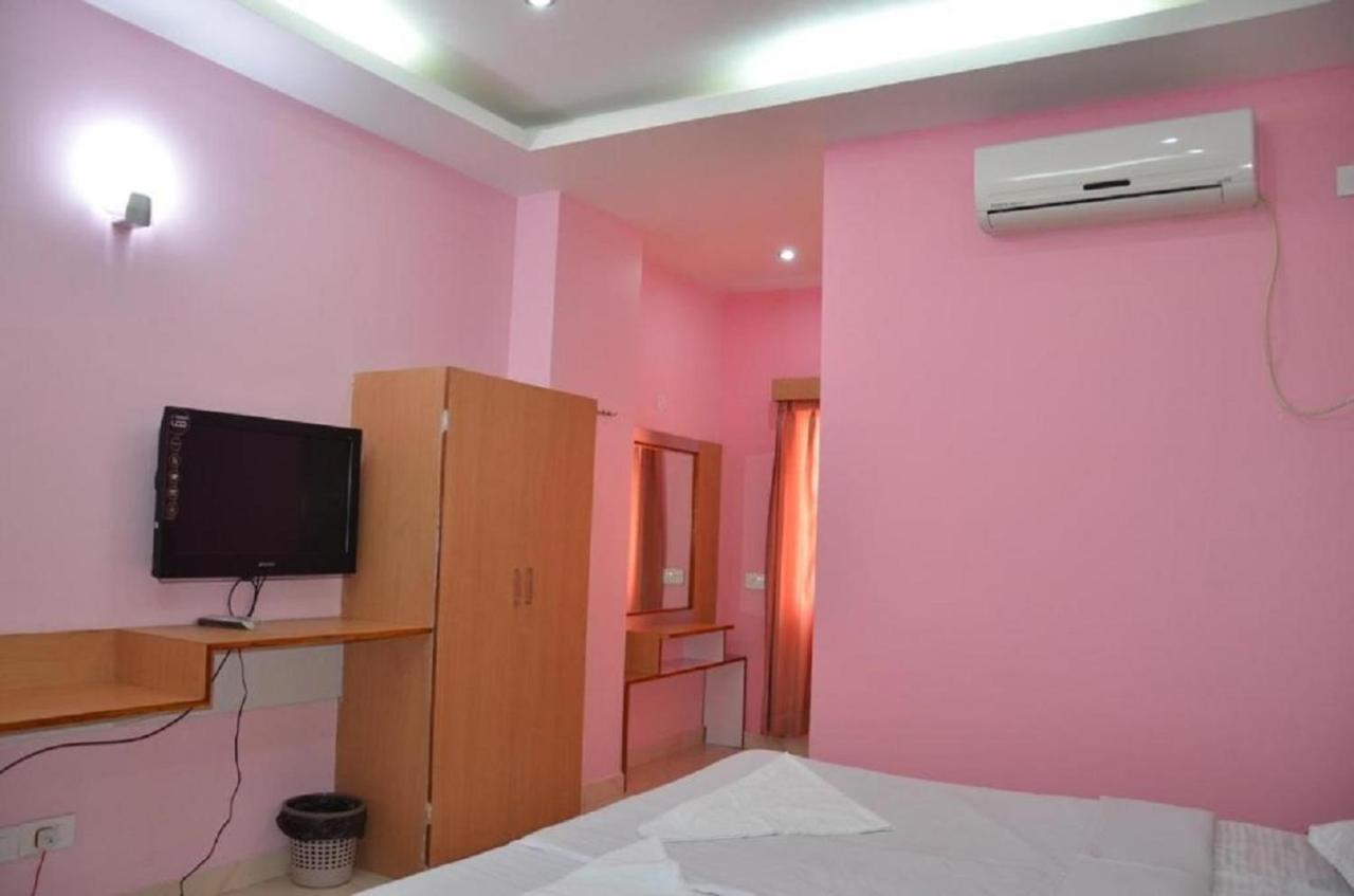 Hotel Barbareek Shillong Eksteriør billede